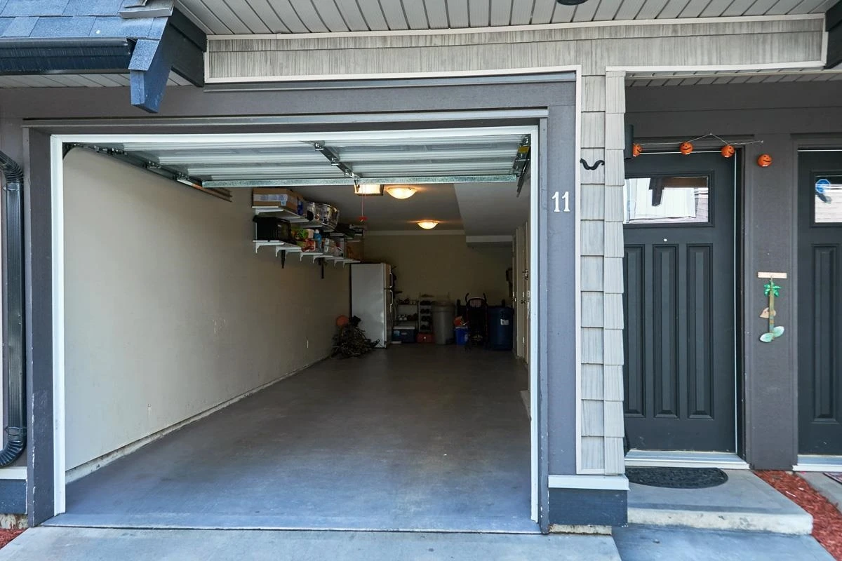 Family Room Photo of 11 15192 62a Avenue, Surrey, BC