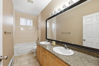 Basement Recreation Room Photo of 14665 76a Avenue, Surrey, BC