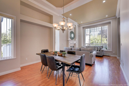 Kitchen Island Photo of 15648 83a Avenue, Surrey, BC