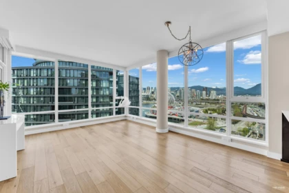 Breakfast Nook Photo of 1703 1618 Quebec Street, Vancouver, BC