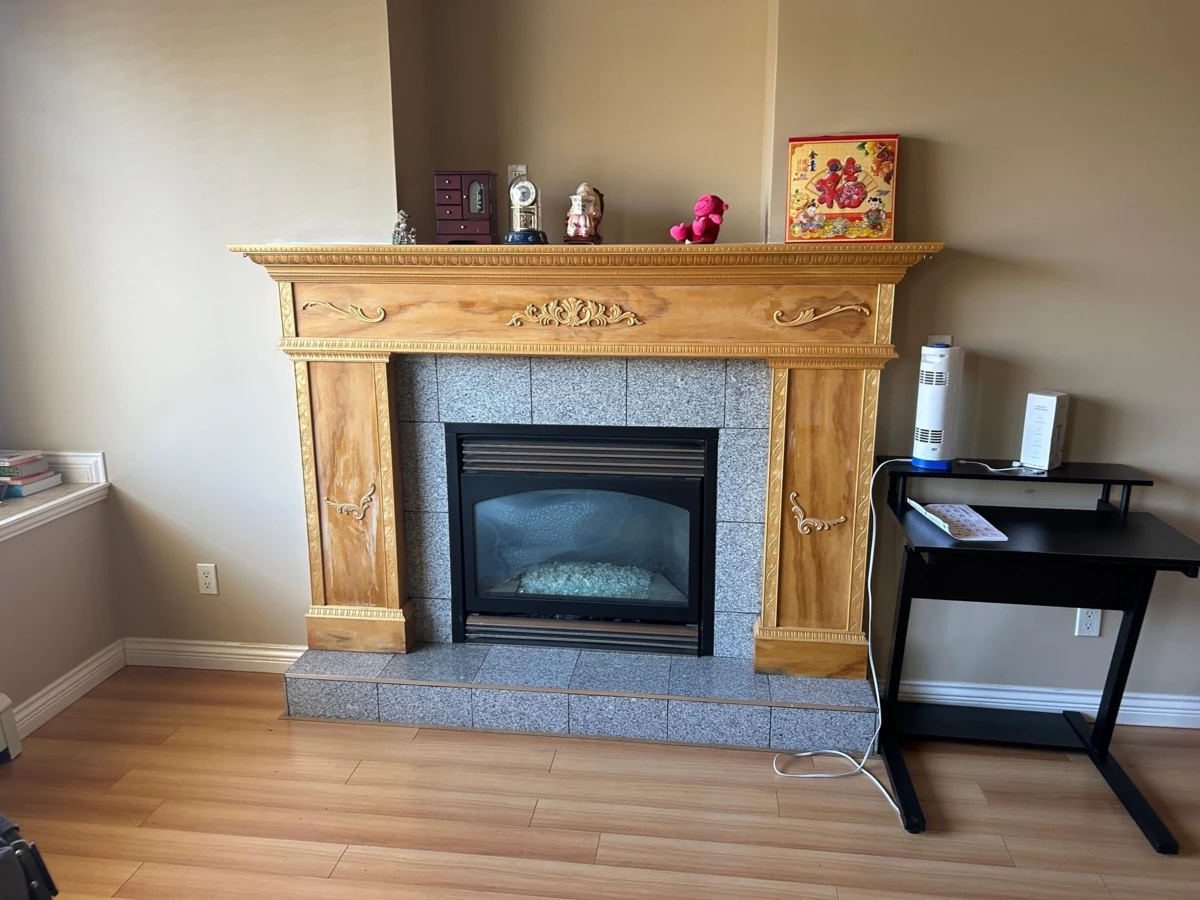 Living Room Photo of 8523 Thorpe Street, Mission, BC