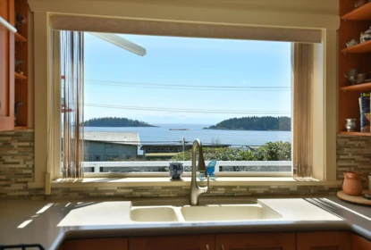 Kitchen Photo of 6502 Sunshine Coast Highway, Sechelt, BC