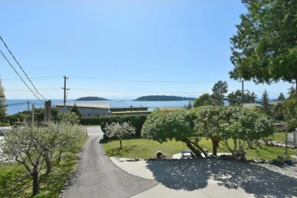 Primary Bedroom Photo of 6502 Sunshine Coast Highway, Sechelt, BC