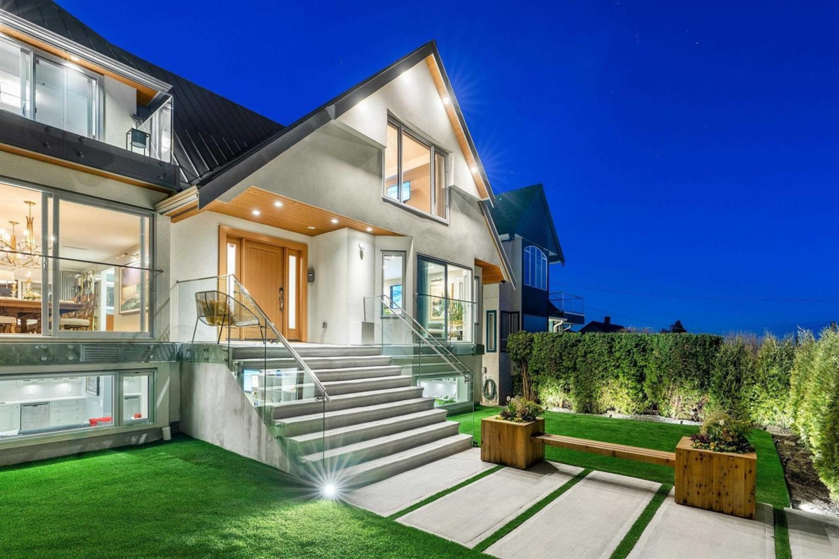 Exterior Rear Photo of 1388 21st Street, West Vancouver, BC