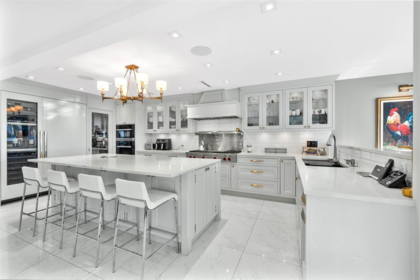 Kitchen Photo of 1388 21st Street, West Vancouver, BC