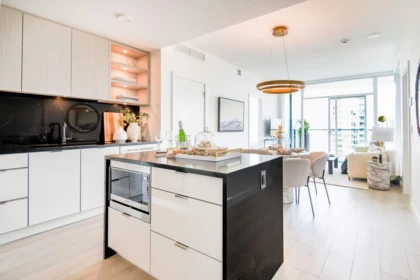 902 4988 Bennett Street, Burnaby, BC, Burnaby — Apartment/Condo for sale