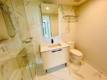 Primary Bathroom Photo of 602 2729 Kingsway, Vancouver, BC