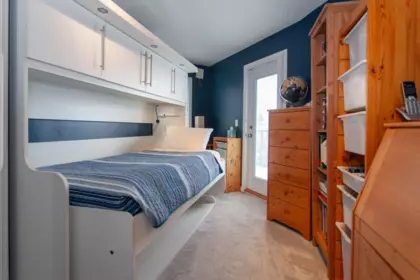 Basement Recreation Room Photo of 867 Stayte Road, White Rock, BC