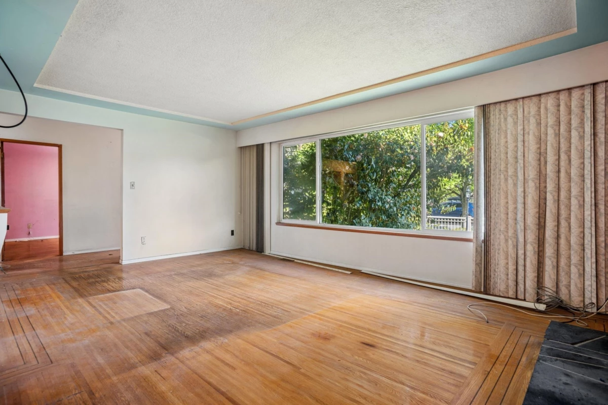 Dining Area Photo of 1388 E 60th Avenue, Vancouver, BC