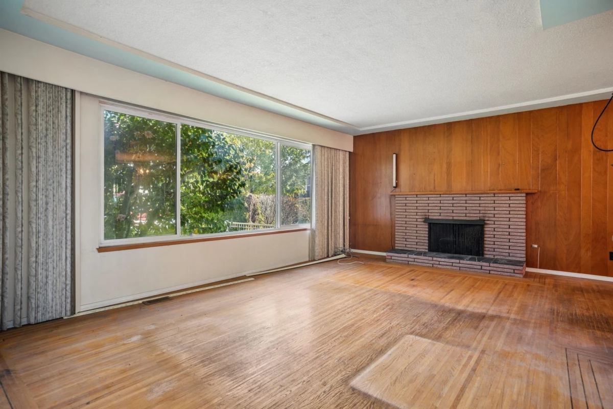 Living Room Photo of 1388 E 60th Avenue, Vancouver, BC