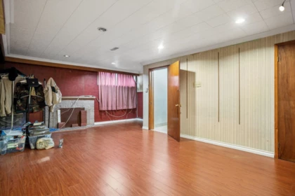 Hallway Photo of 1388 E 60th Avenue, Vancouver, BC