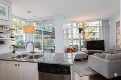 Breakfast Nook Photo of 402 480 Robson Street, Vancouver, BC