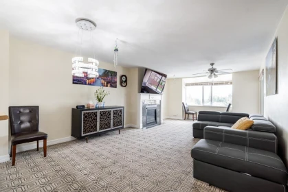 Kitchen Photo of 306 9763 140 Street, Surrey, BC