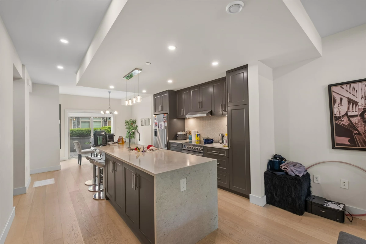Family Room Photo of 5 115 W Queens Road, North Vancouver, BC
