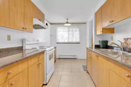 Breakfast Nook Photo of 241 7447 140 Street, Surrey, BC