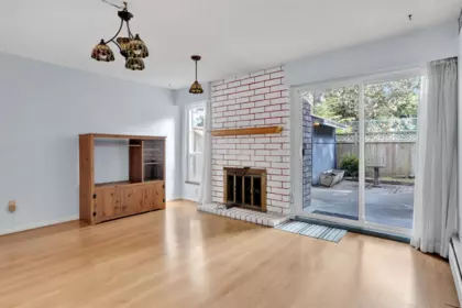 Kitchen Photo of 241 7447 140 Street, Surrey, BC
