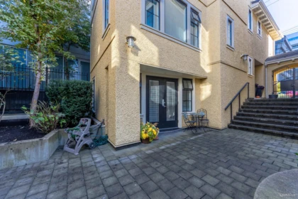 Front Yard Photo of 1017 W 8th Avenue, Vancouver, BC