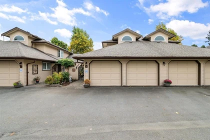 Front Yard Photo of 3 9515 Woodbine Street, Chilliwack, BC