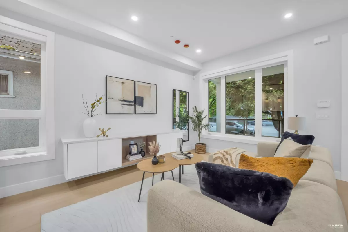 Family Room Photo of 2619 Mcgill Street, Vancouver, BC