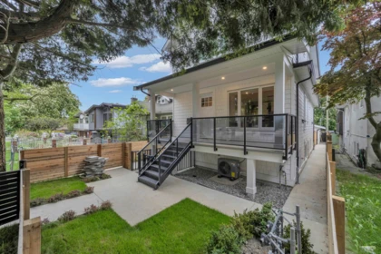 Front Yard Photo of 2619 Mcgill Street, Vancouver, BC