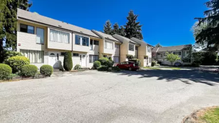35 9348 128 Street, Surrey, BC, Surrey — Townhouse for sale