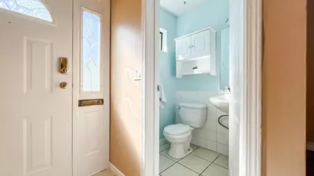 Walk-In Closet Photo of 35 9348 128 Street, Surrey, BC