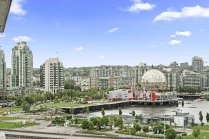 Aerial View of 905 58 Keefer Place, Vancouver, BC