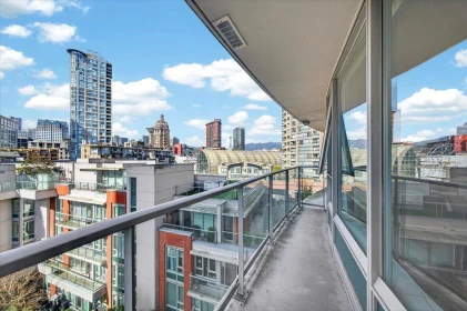 Office / Den Photo of 905 58 Keefer Place, Vancouver, BC