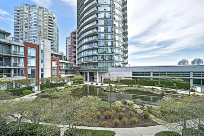 Outdoor Kitchen Photo of 905 58 Keefer Place, Vancouver, BC