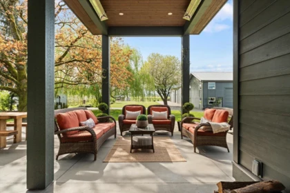 Hot Tub / Spa Photo of 10419 Mcsween Road, Chilliwack, BC