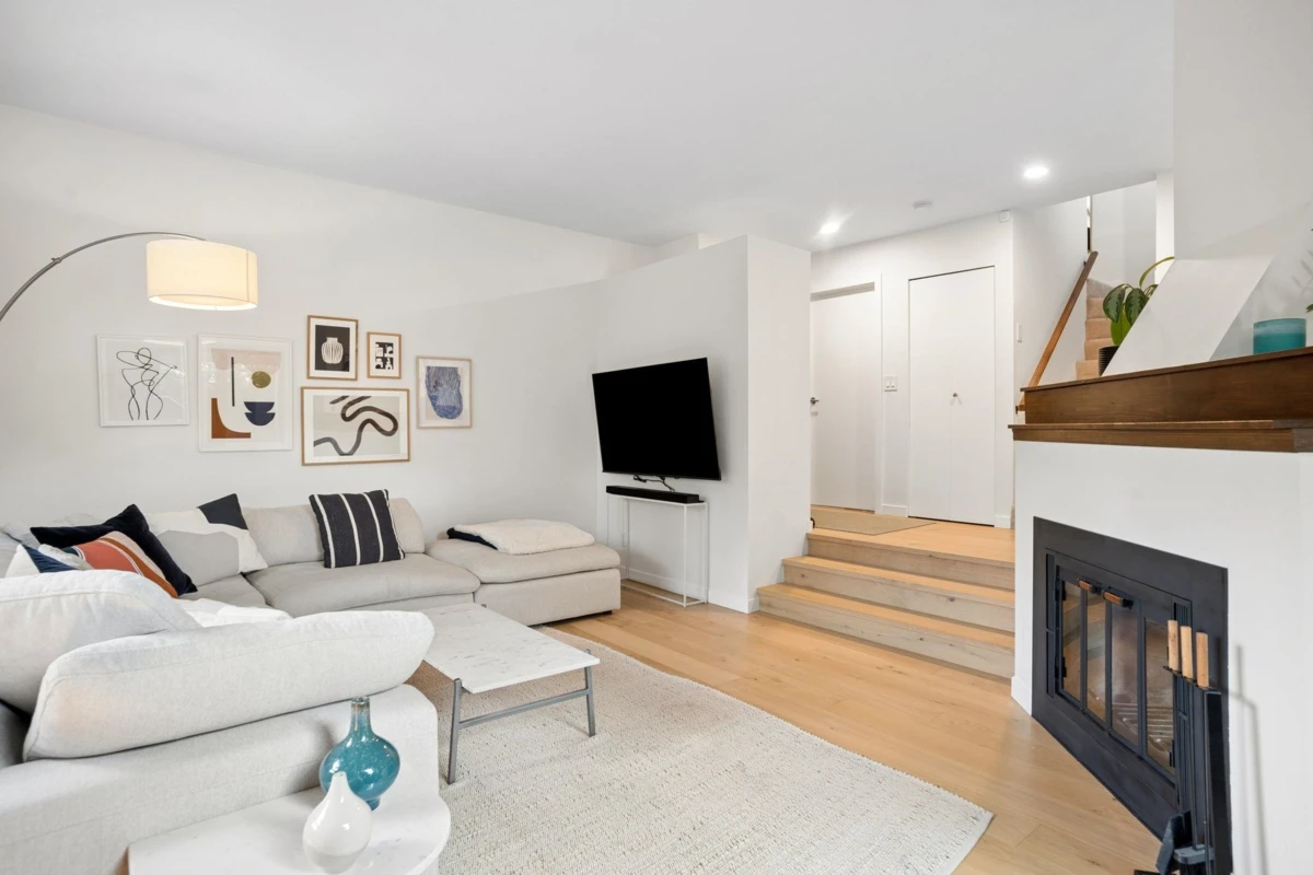 Family Room Photo of 2421 Trafalgar Street, Vancouver, BC