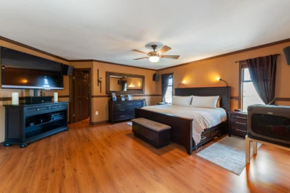 Basement Recreation Room Photo of 8588 141 Street, Surrey, BC
