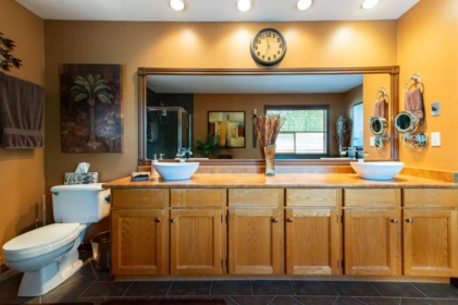 Hallway Photo of 8588 141 Street, Surrey, BC