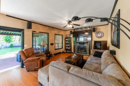 Kitchen Island Photo of 8588 141 Street, Surrey, BC