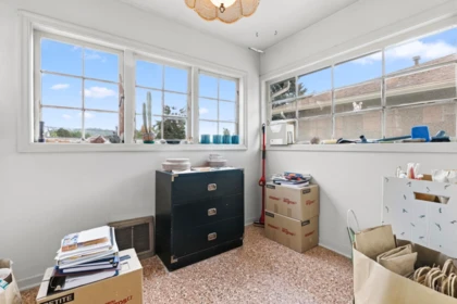 Powder Room Photo of 36 Warwick Avenue, Burnaby, BC