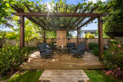 Swimming Pool Photo of 9151 Glendower Drive, Richmond, BC