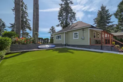 Basement Recreation Room Photo of 5760 Boulevard Street, Sechelt, BC