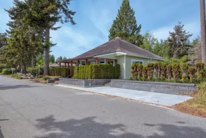 Kitchen Photo of 5760 Boulevard Street, Sechelt, BC