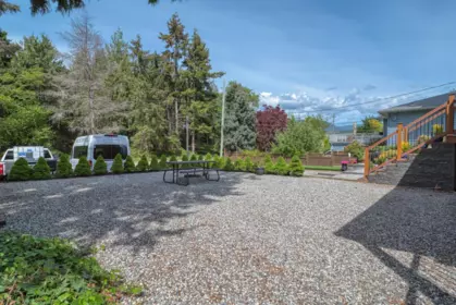 Laundry Room Photo of 5760 Boulevard Street, Sechelt, BC