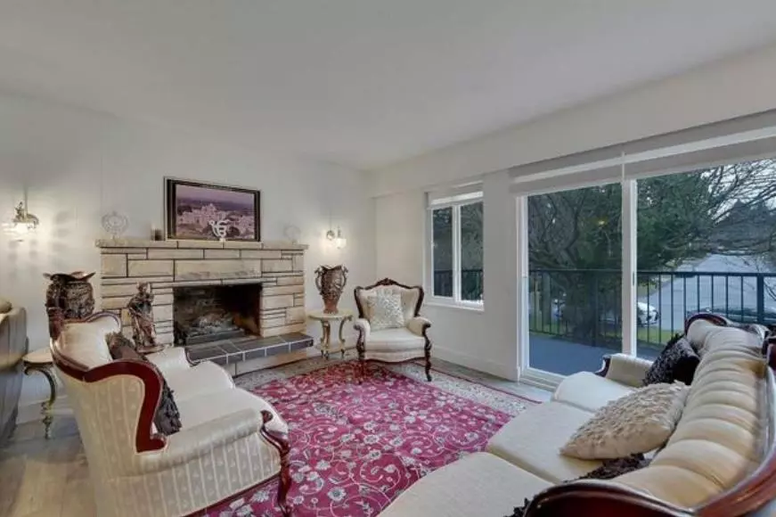 Family Room Photo of 11130 64a Avenue, Delta, BC