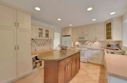 Kitchen Island Photo of 11130 64a Avenue, Delta, BC