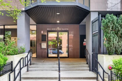 Garden / Landscaping Photo of 1005 811 Helmcken Street, Vancouver, BC