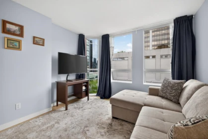 Office / Den Photo of 1005 811 Helmcken Street, Vancouver, BC
