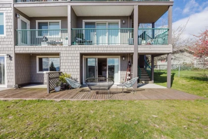 Laundry Room Photo of 1 622 Farnham Road, Gibsons, BC