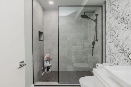 Primary Bathroom Photo of 1 622 Farnham Road, Gibsons, BC