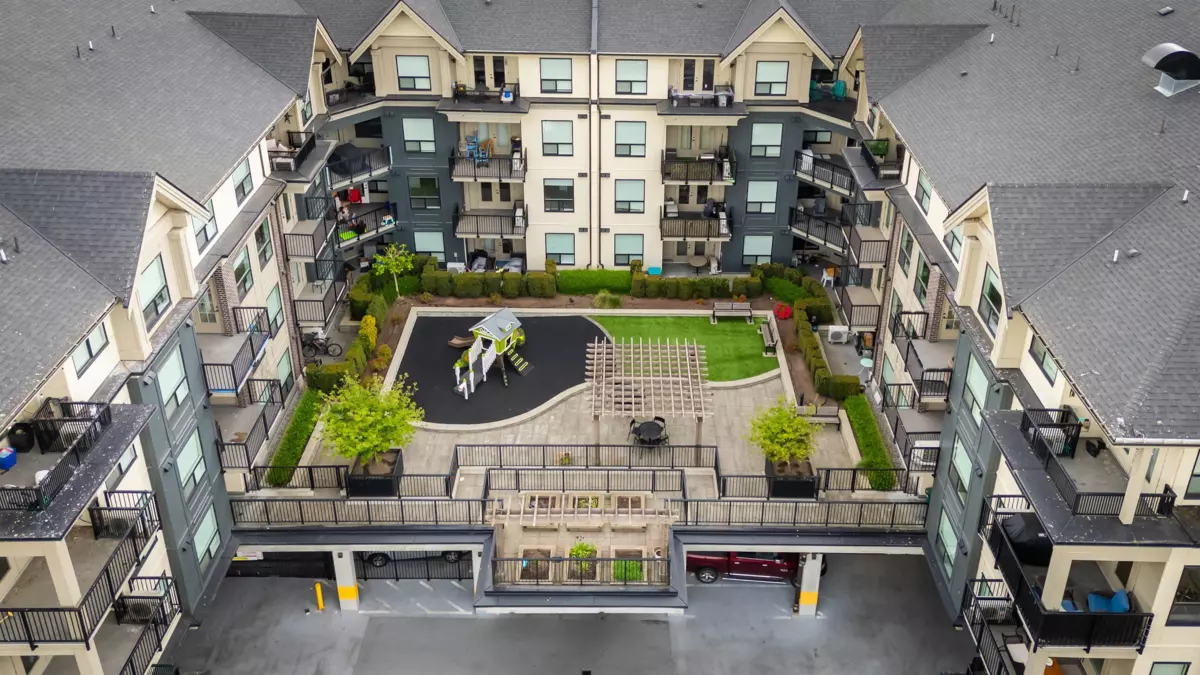 Exterior Rear Photo of 416-417 2493 Montrose Avenue, Abbotsford, BC
