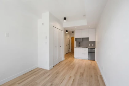 Basement Recreation Room Photo of 416-417 2493 Montrose Avenue, Abbotsford, BC