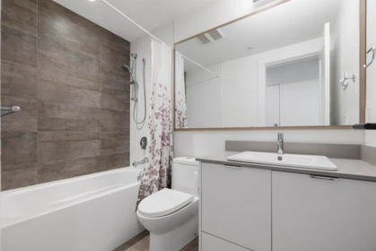 Hallway Photo of 416-417 2493 Montrose Avenue, Abbotsford, BC