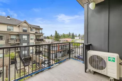 Powder Room Photo of 416-417 2493 Montrose Avenue, Abbotsford, BC