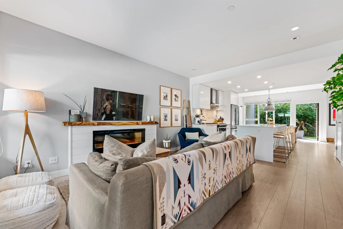 Living Room Photo of 23 3596 Salal Drive, North Vancouver, BC